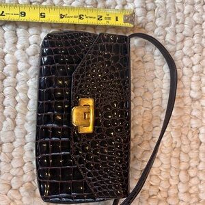 Elegant Black Crocodile Pattern Clutch